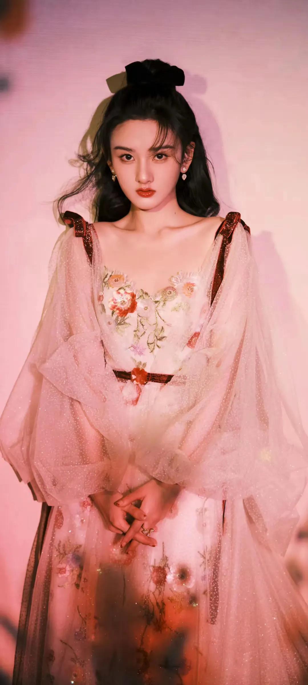 宋祖儿美图分享宋祖儿 宋祖儿演技实力 宋祖儿演技争议 宋祖儿演技 娜娜日常拍照 