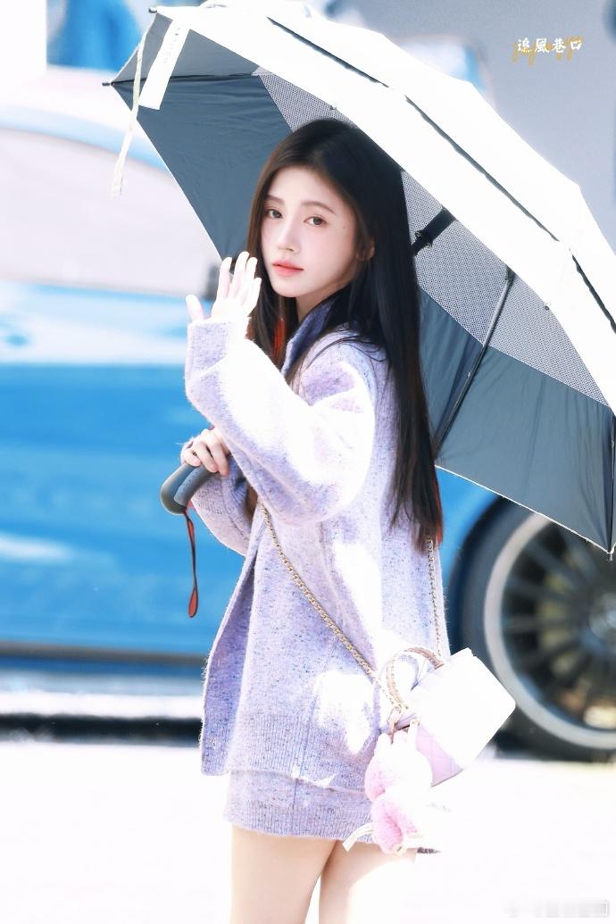 #鞠婧祎香芋小蛋糕##鞠婧祎紫毛衣look#鞠婧祎今日的造型让人仿佛看到了一个香