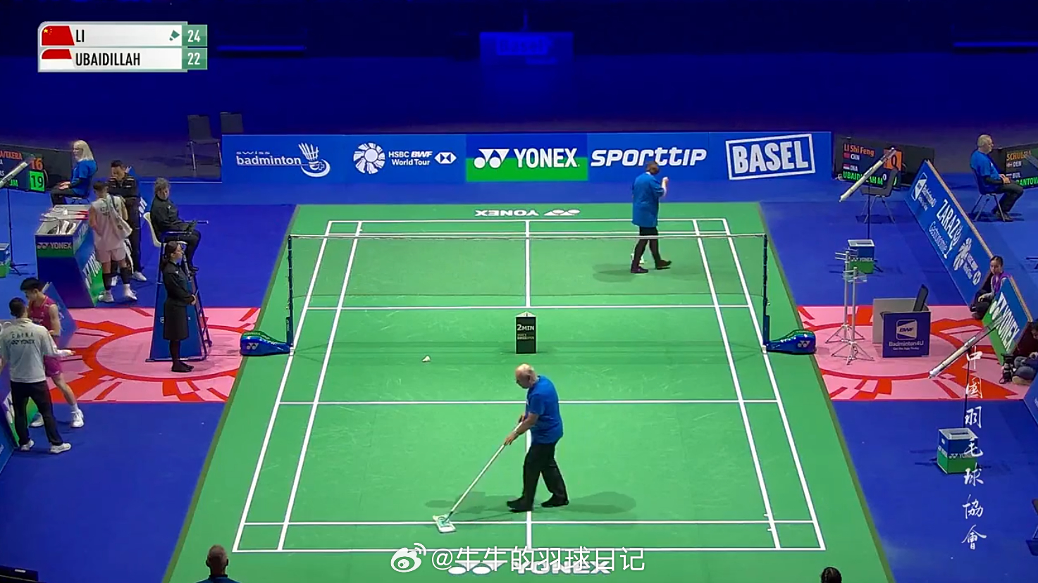 男单 1/16赛 李诗沣(1) 24-22 乌拜迪拉2026年瑞士羽毛球公开赛