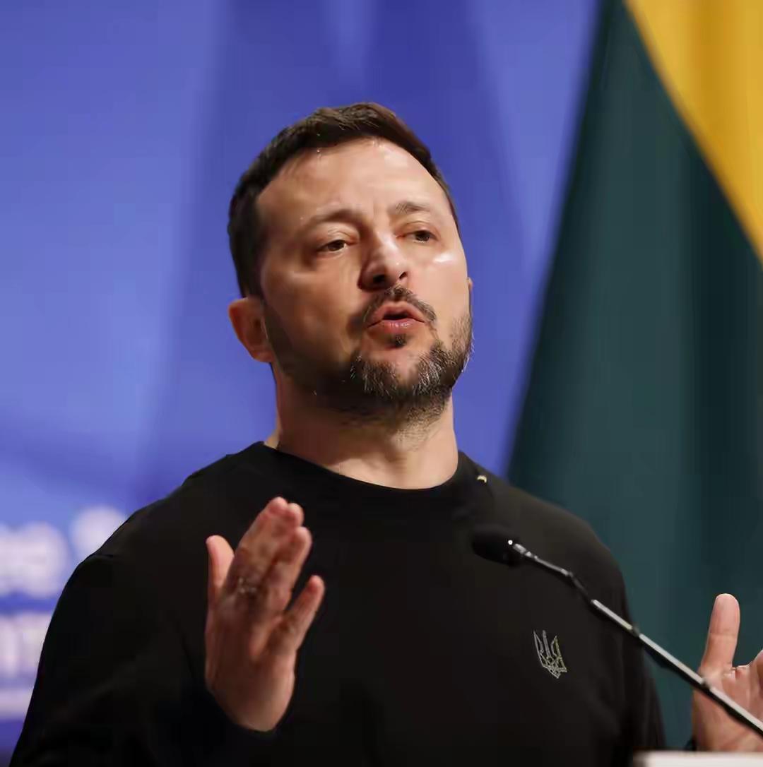 乌方访华刚归国，泽连斯基就通告全球要制裁中方，理由荒唐至极！
 
前脚乌高官访华