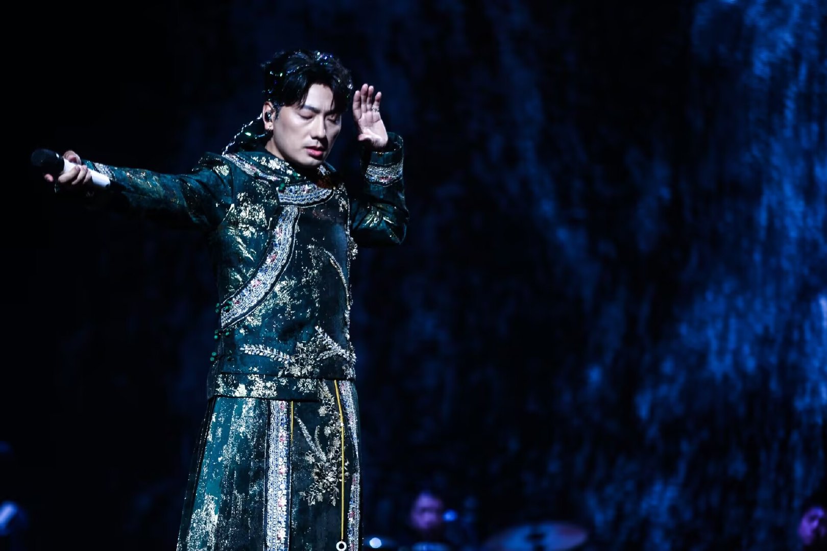 海来阿木在嘉禾望岗开唱海来阿木唱到了嘉禾望岗 海来阿木在嘉禾望岗唱了嘉禾望岗