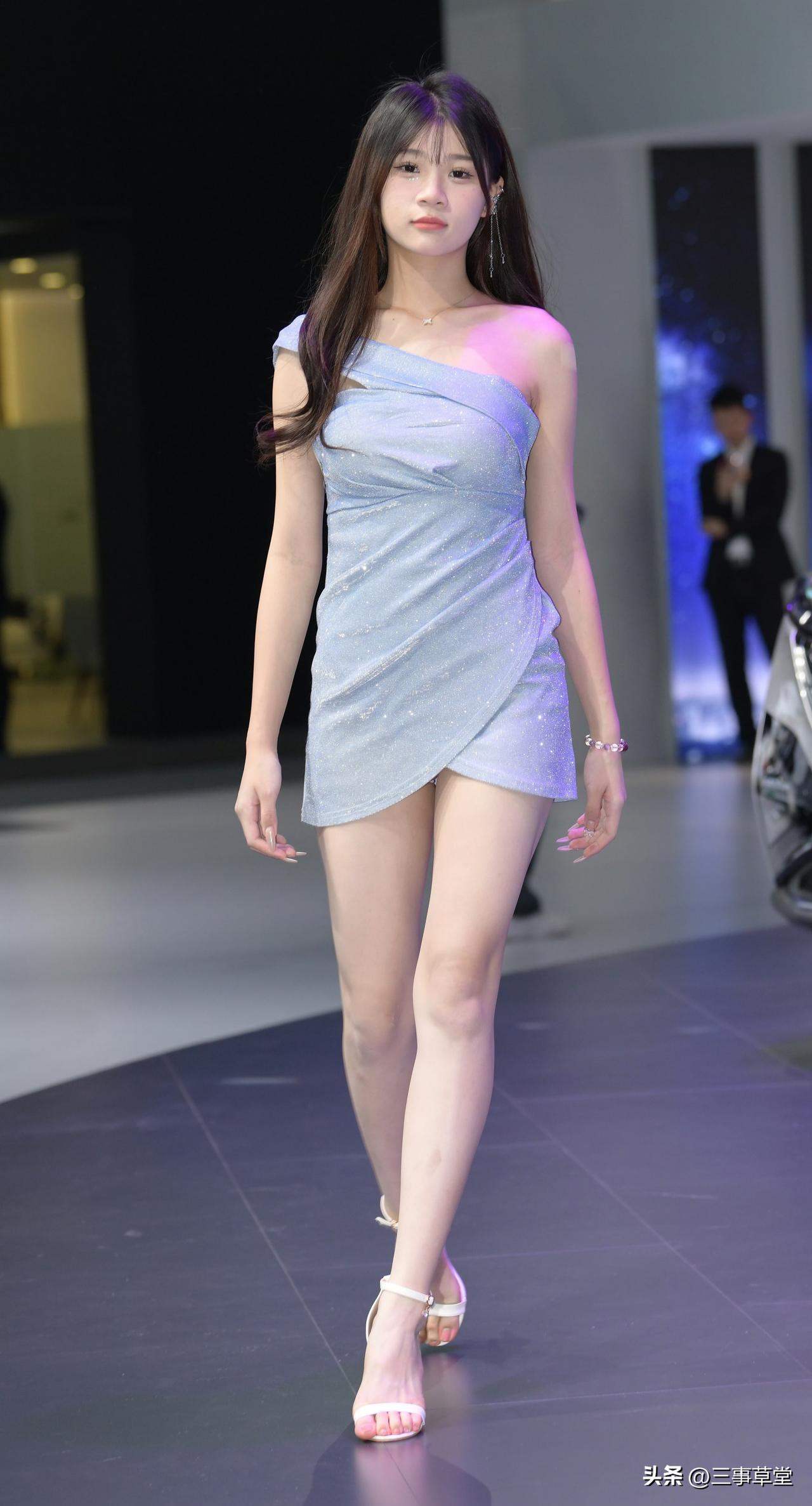 无论在城市还是乡村，每一个有灵魂的行人都值得被欣赏和尊重。 ​​​