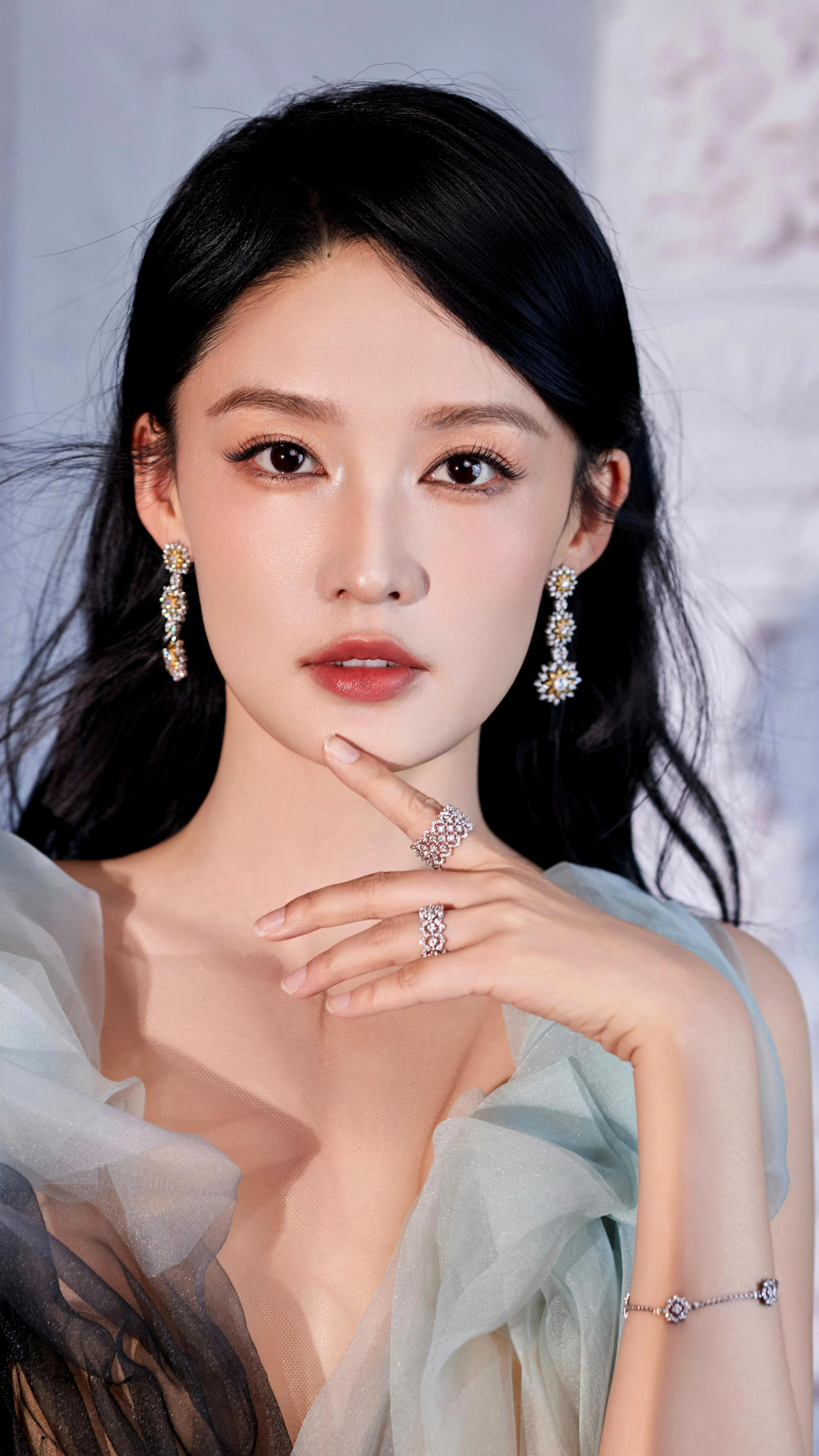 李沁 