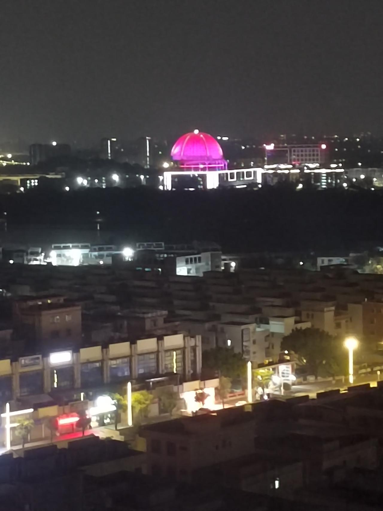 股市一天亏万八千只叹口气，吃饭纠结15还是20元：这就是千万股民的真实人性
 