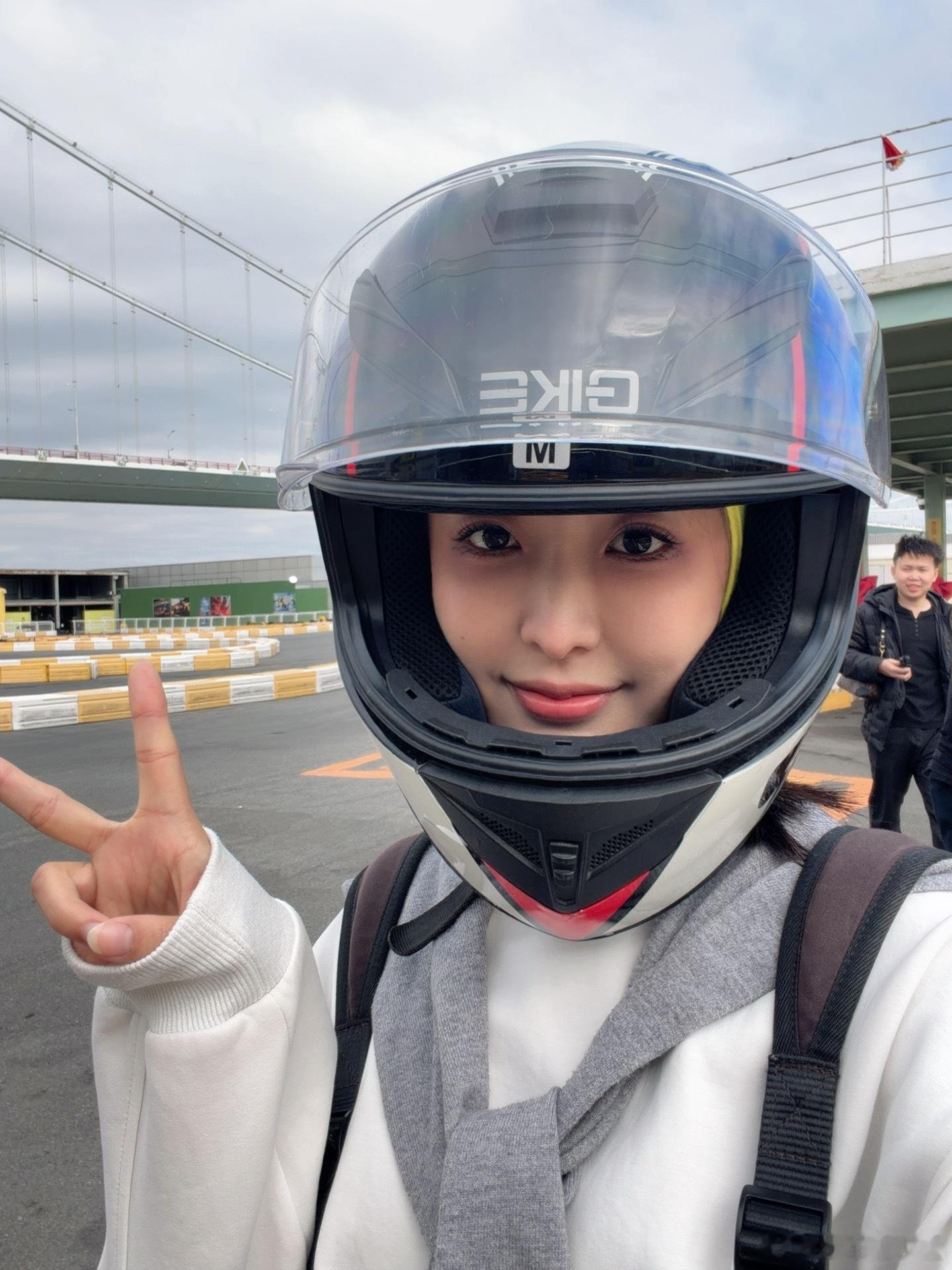 每天早起打卡早安 