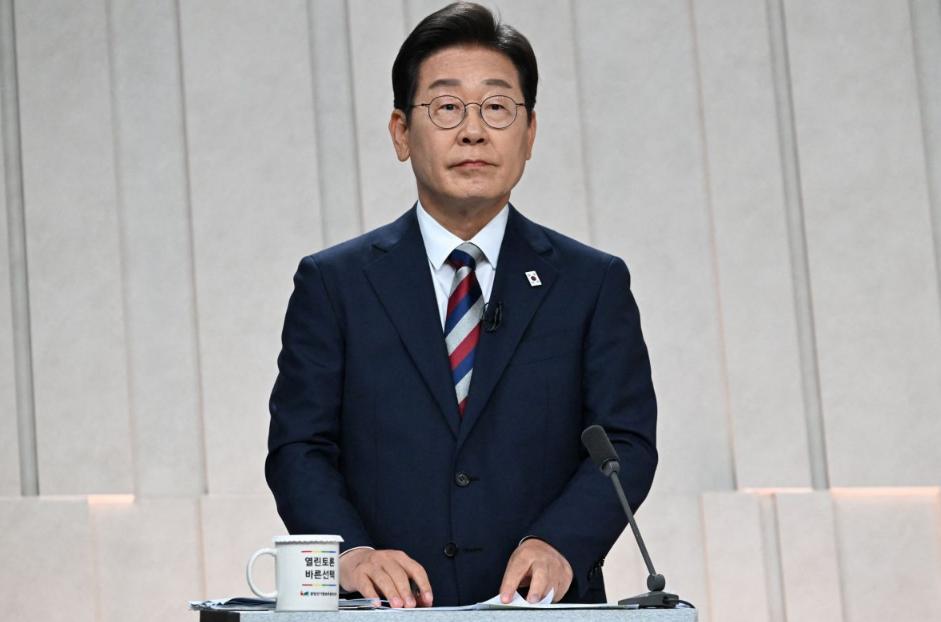 迟来的定论！韩国总统再致歉 加湿器惨案终定“社会灾难”
 
韩联社12月24日消