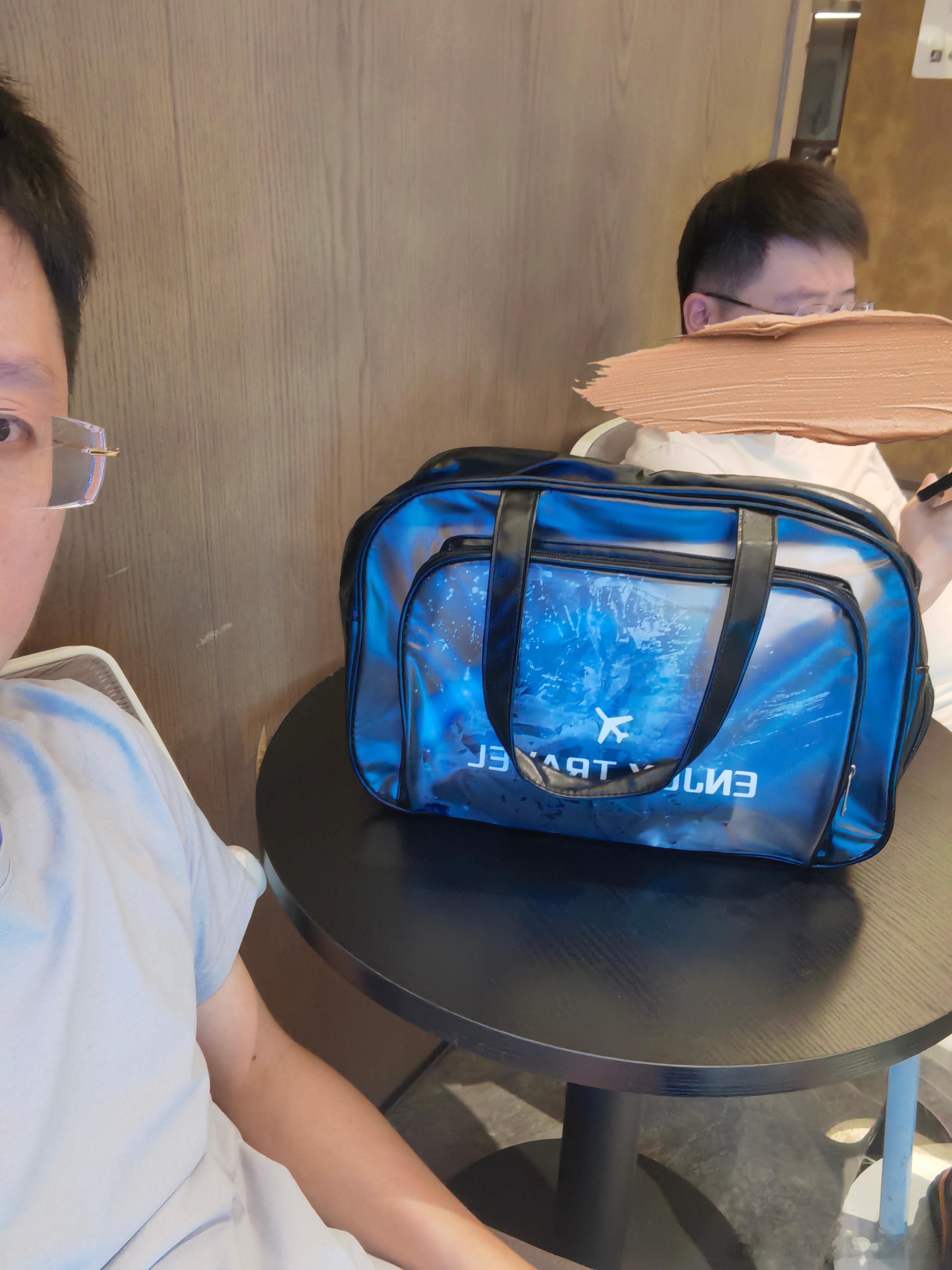 好了，来游泳水又喝饱了，晚饭也不用吃了[摊手] ​​​