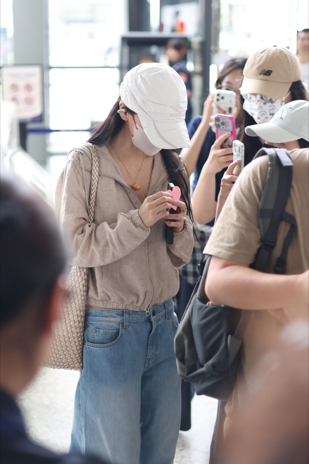 感觉北京机场应该有一大批人在等待