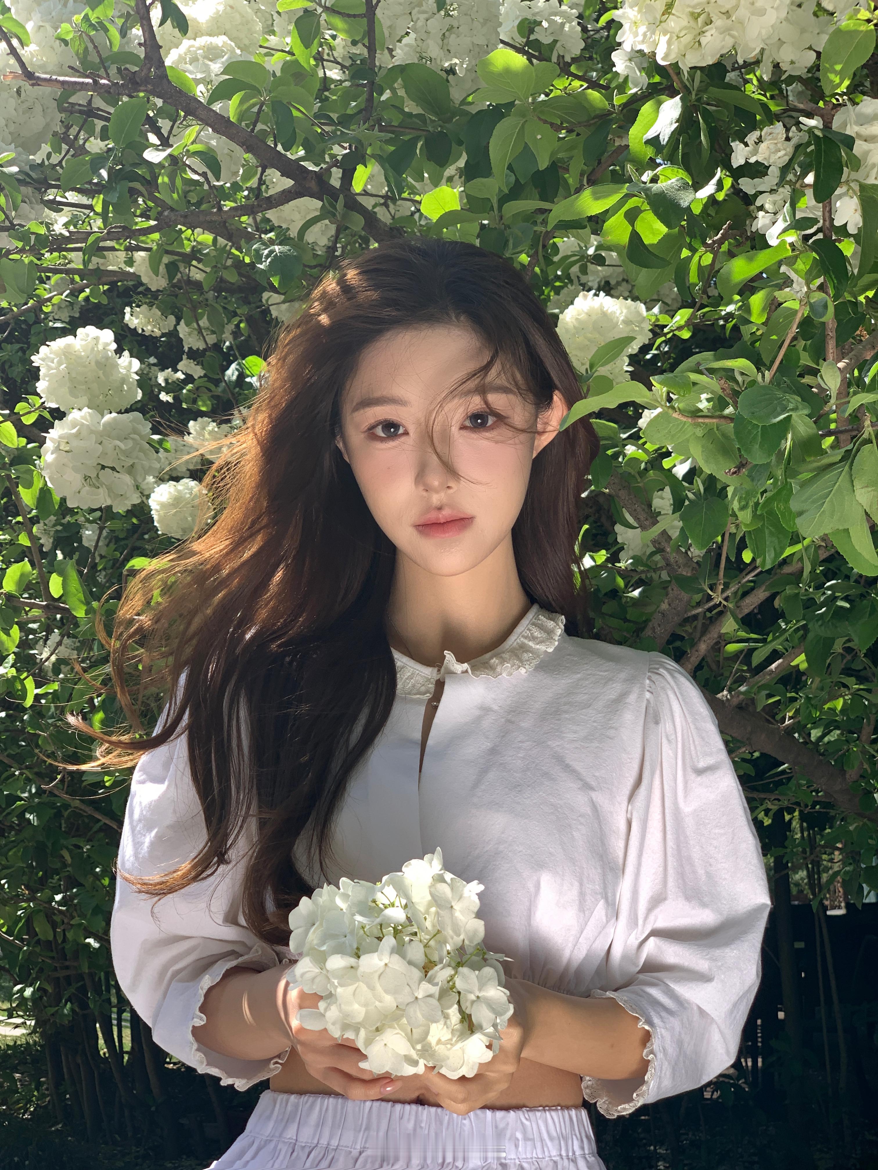 綺麗な花🌳拍了拍好天气潘白雪[超话] ​​​