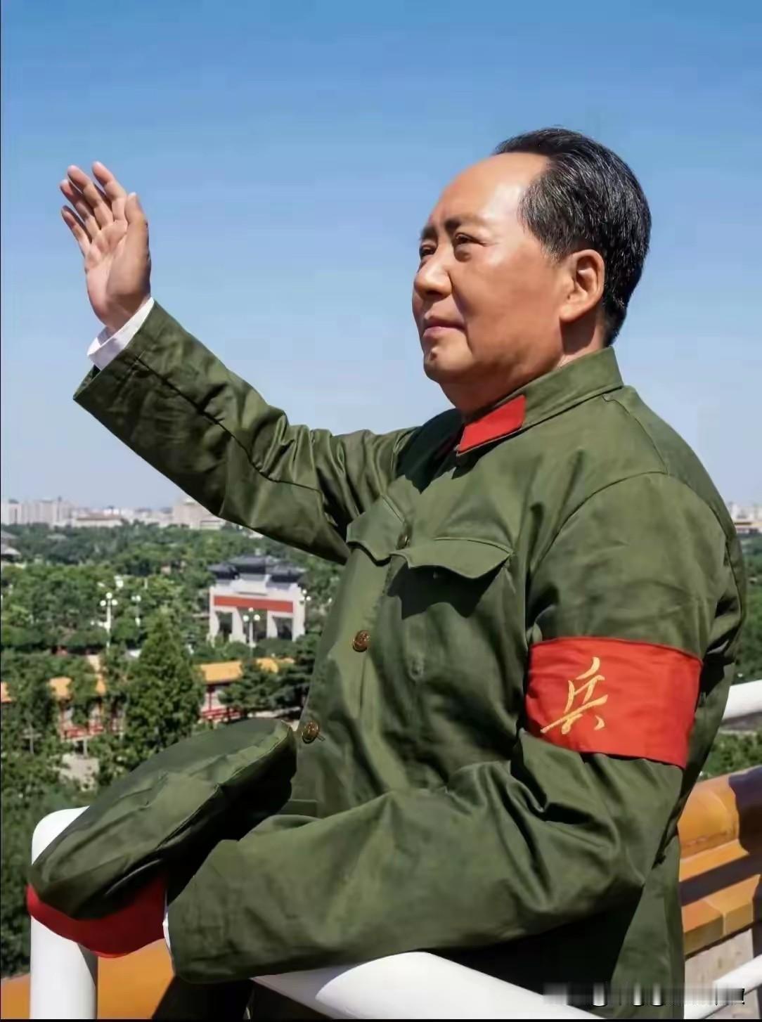 从无自封的伟人，唯有民心铸就的丰碑。
 
所有千古敬仰的崇高，从来不是权力的加冕