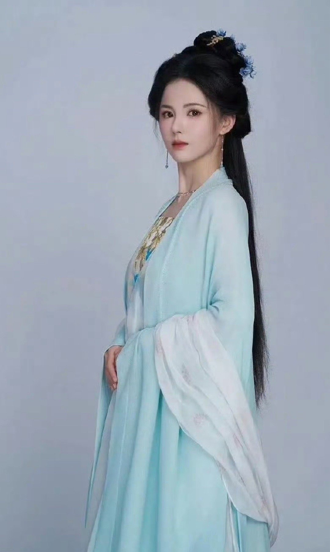 折腰看来播出有希望了？网传这位00花可能AI原女主不知道真的假的[苦涩]这部剧等