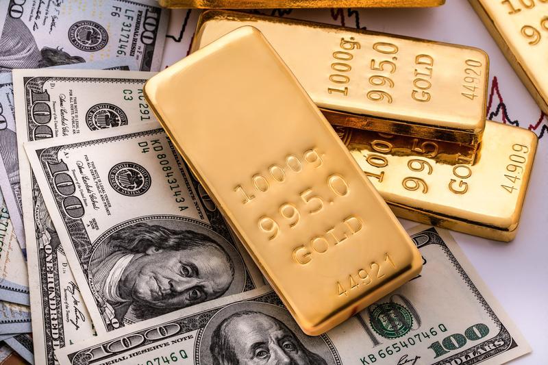 黄金大跌时是不是入手好时机，真不好说。就拿10月21日来说，伦敦金“高台跳水”，