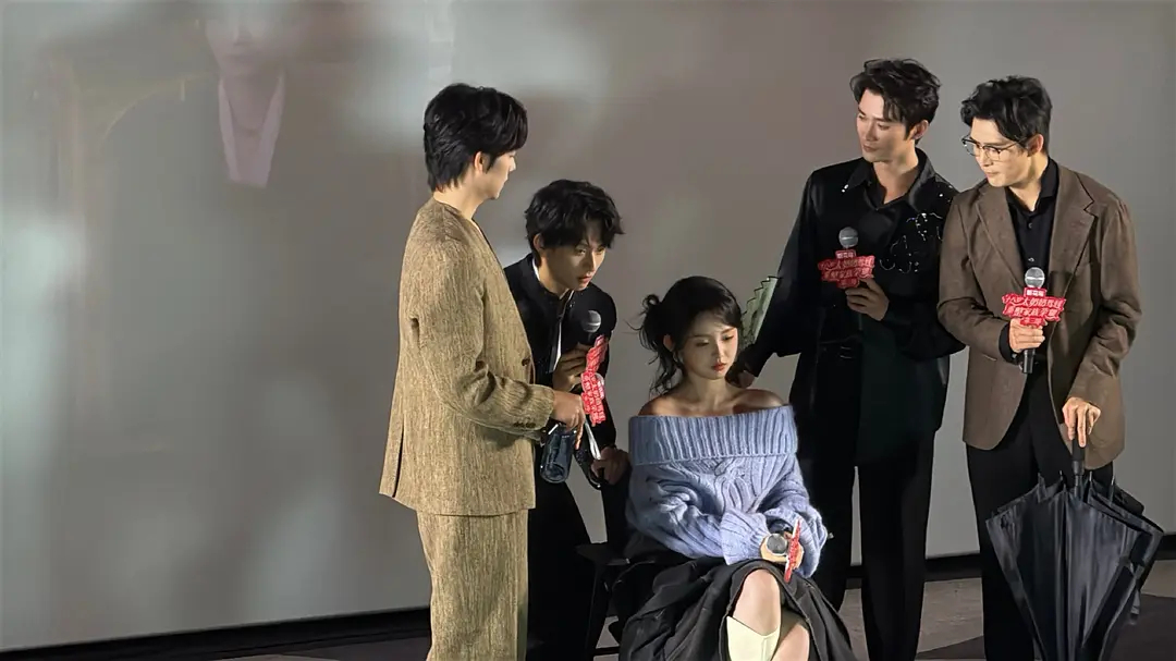 这是不是内娱女明星梦寐以求的大女主，就算长相思，剧宣时候也做不到这样。 ​​​