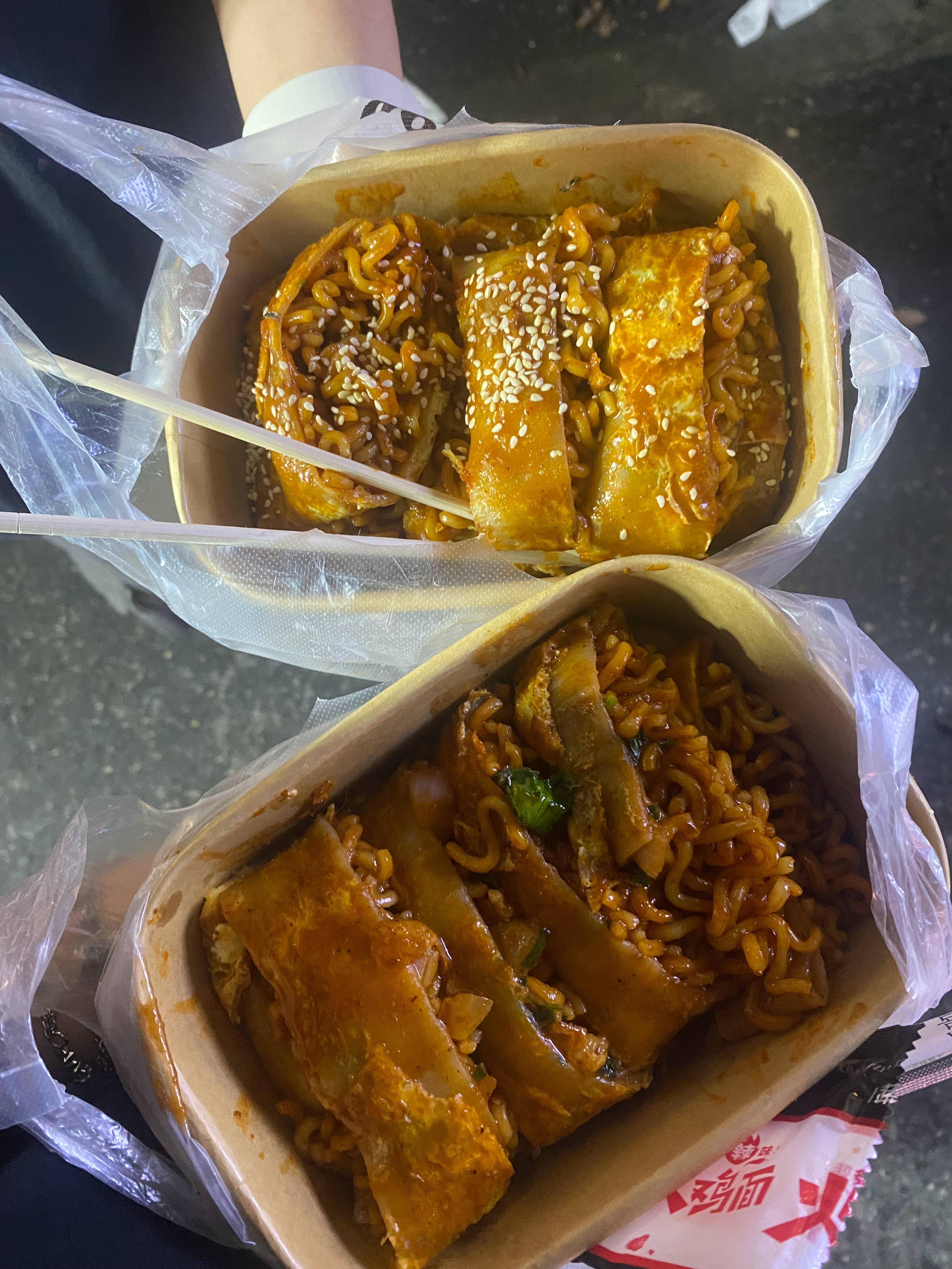 大半夜诱惑一下你们😋 