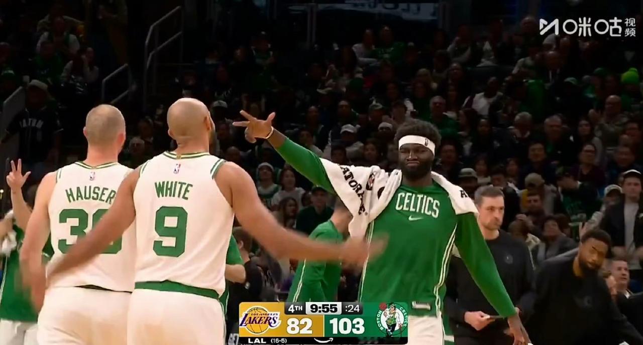 湖人可以放弃了！绿军的3分今天吃饺子了，今天他们的3分命中率高达55%。
尽管里