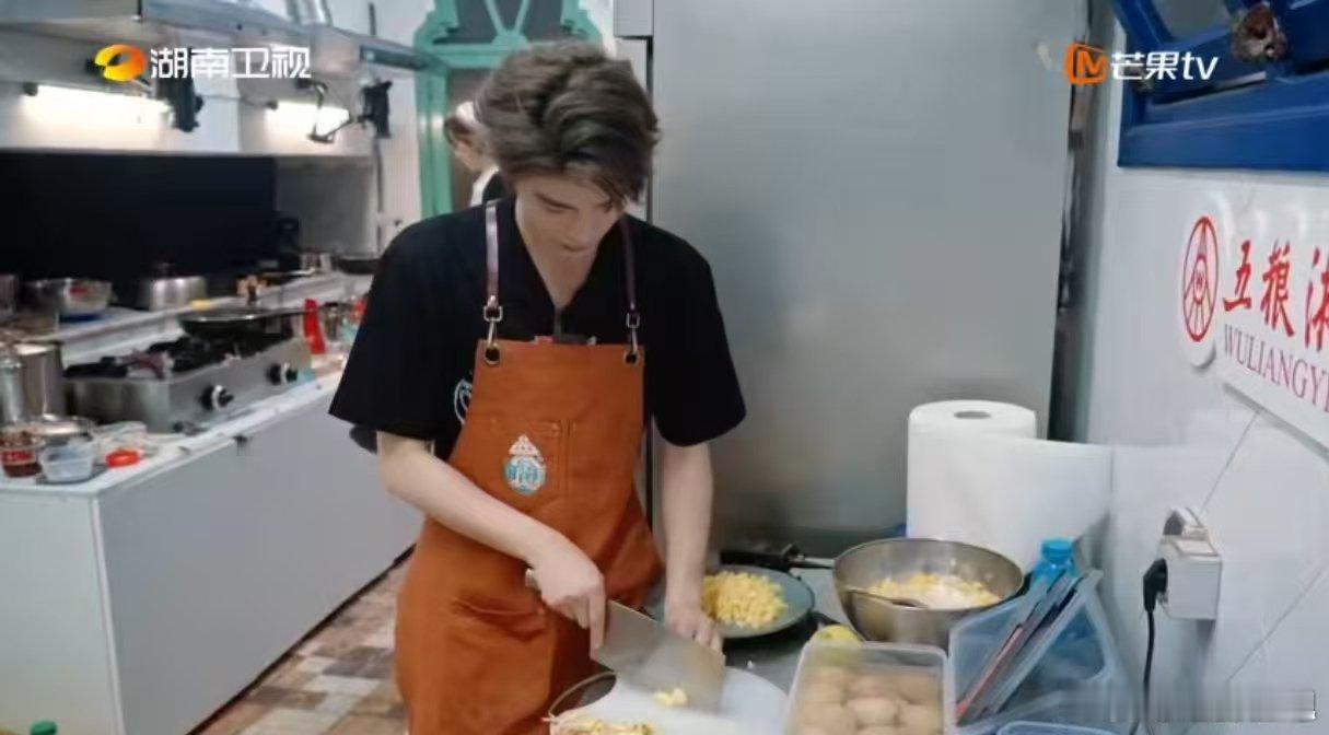 丁禹兮超绝老公感 中餐厅中餐厅名场面被丁禹兮的“超绝老公感”拿捏了！餐厅忙到脚不