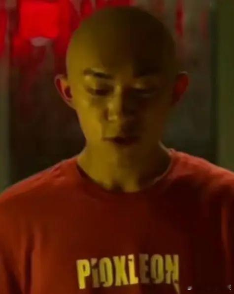 粉丝一直吹，易烊千玺真的算是电影脸吗？ ​​​