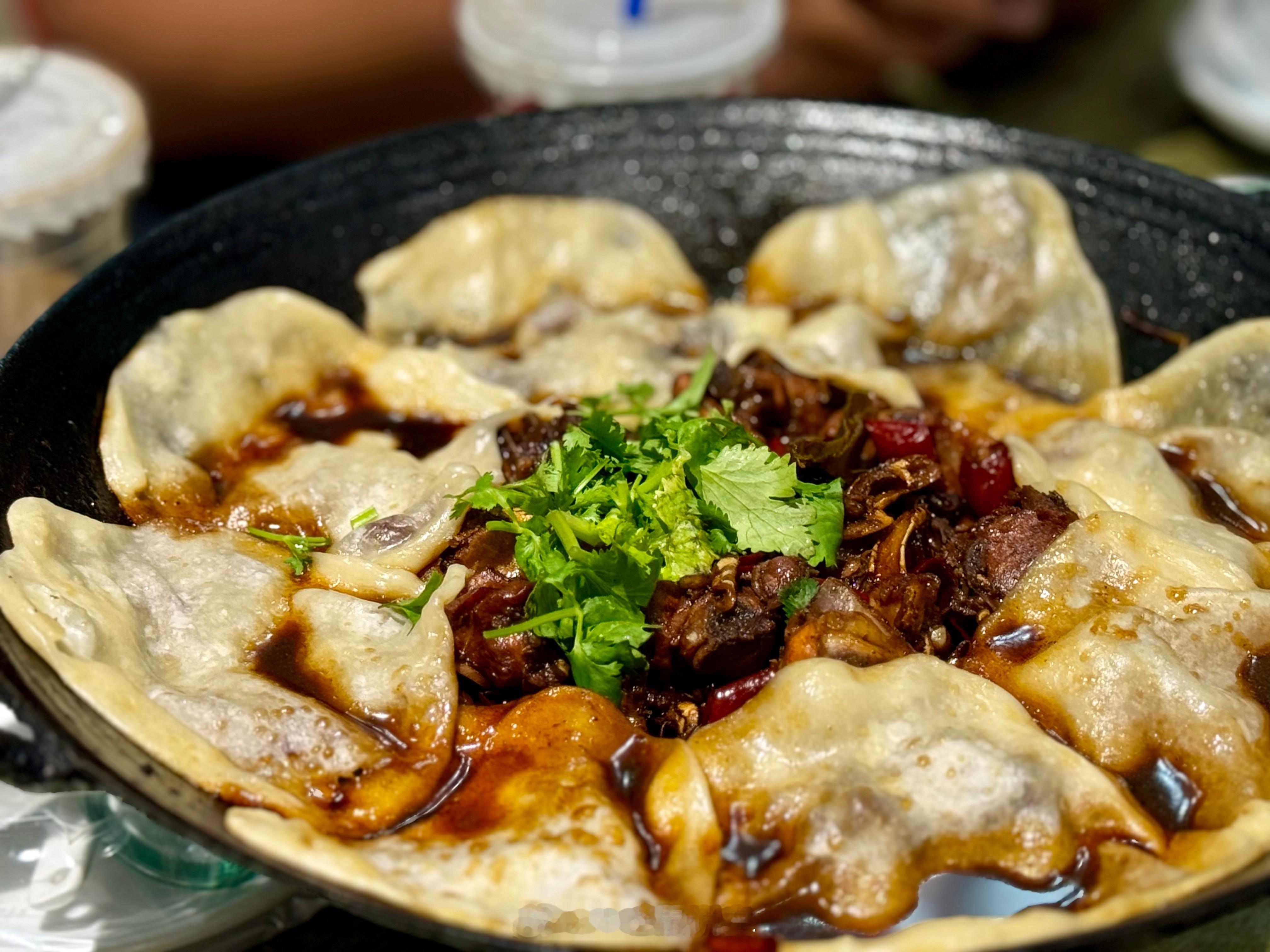 徐州的美食简直了！上辣嘴唇子，下辣沟门子！美滴很 ​​​