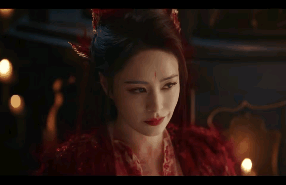 阿娇演的怨女《永夜星河》阿娇饰演的神秘的万妖之王怨女登场，不愧是无丝角浓颜破碎感
