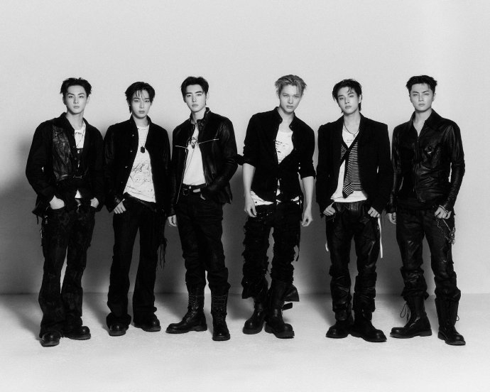 ENHYPEN更新六人公式照 ENHYPEN全平台更新六人照 。 