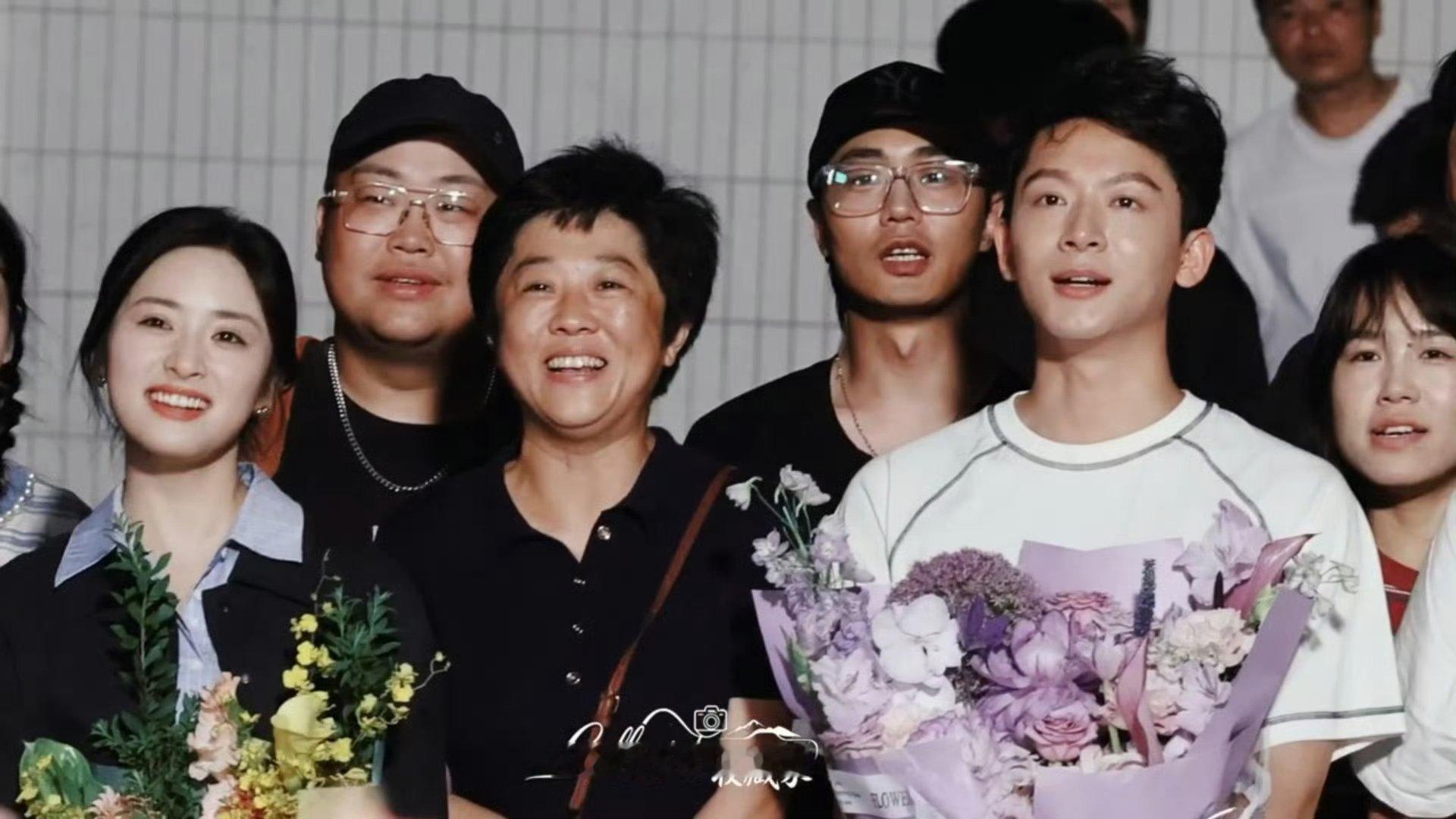 张晚意沈月但愿人长久杀青 杀青大吉！张晚意×沈月《但愿人长久》搭档太可了，家庭成