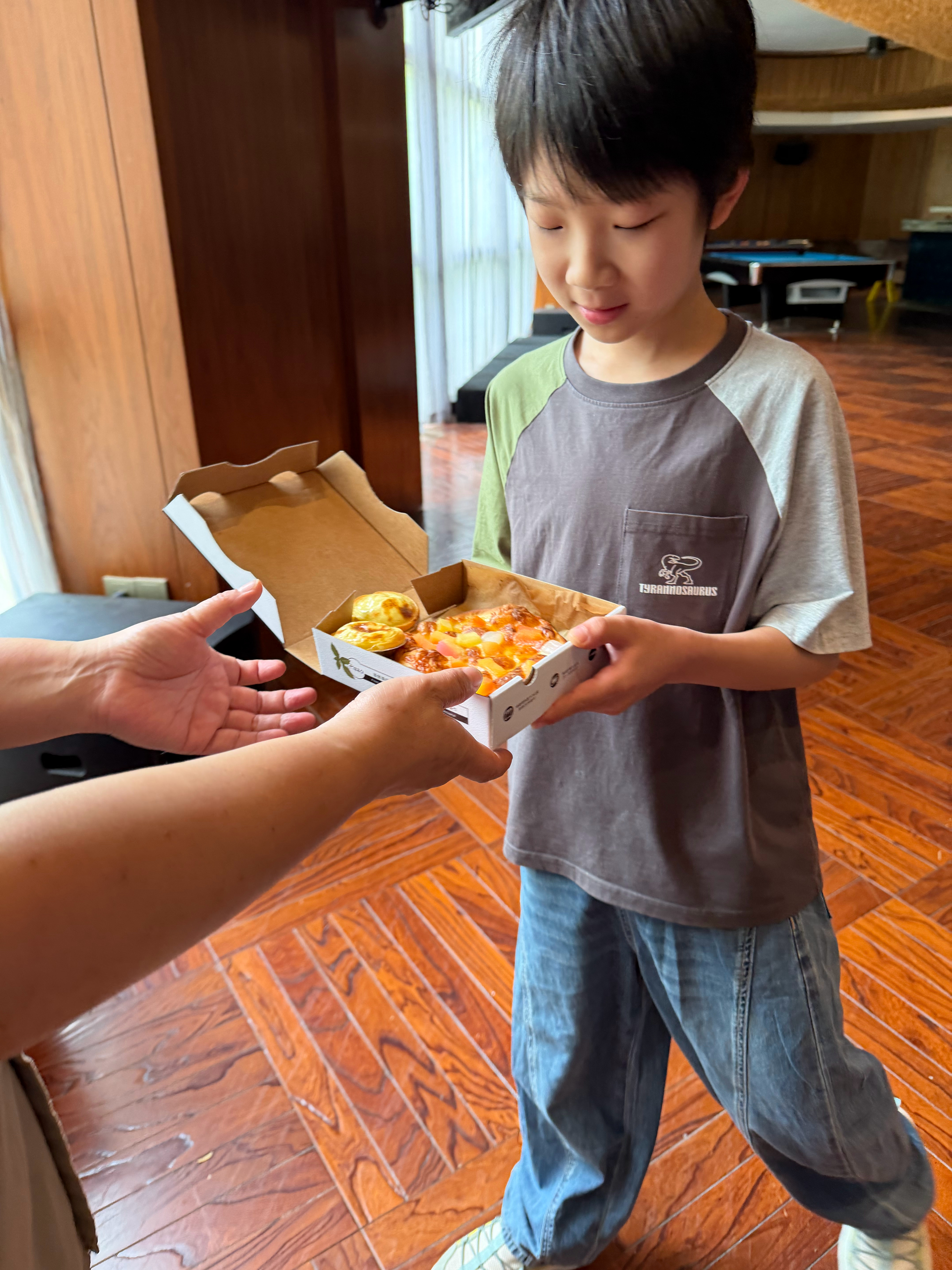 临走还去做了个披萨🍕。 