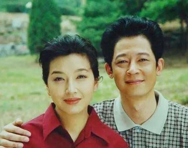 总觉得，江珊和王志文是最合配的。不知道为什么，他们在生活上却是井水不犯河水，清清