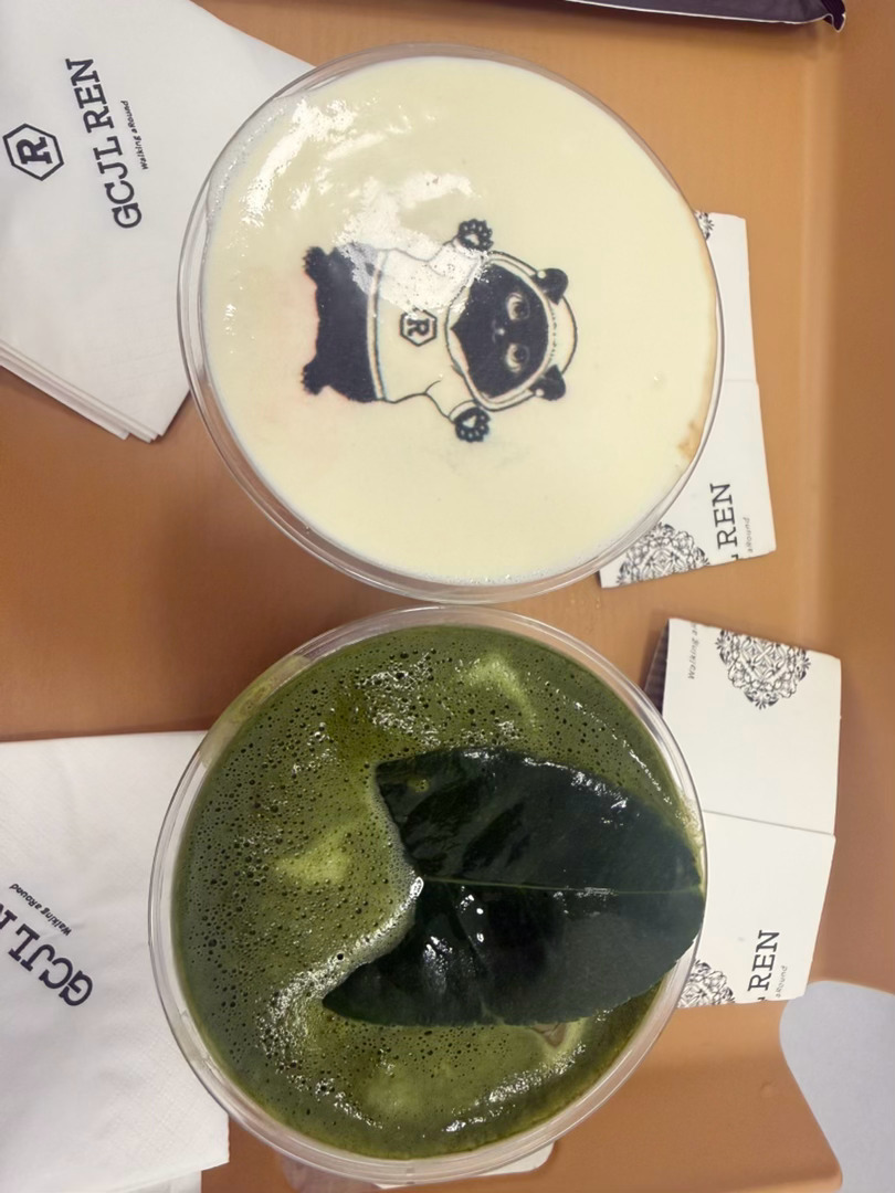 随手拍这次去青岛，喝了八款不同的饮品，下次去要把红房子里的没喝的饮品全部喝完！ 
