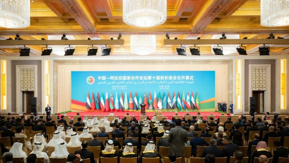 13国军官赴华，解放军宣布比武练兵，周边形势恶化，盾牌行动开始。
 
近期，中国