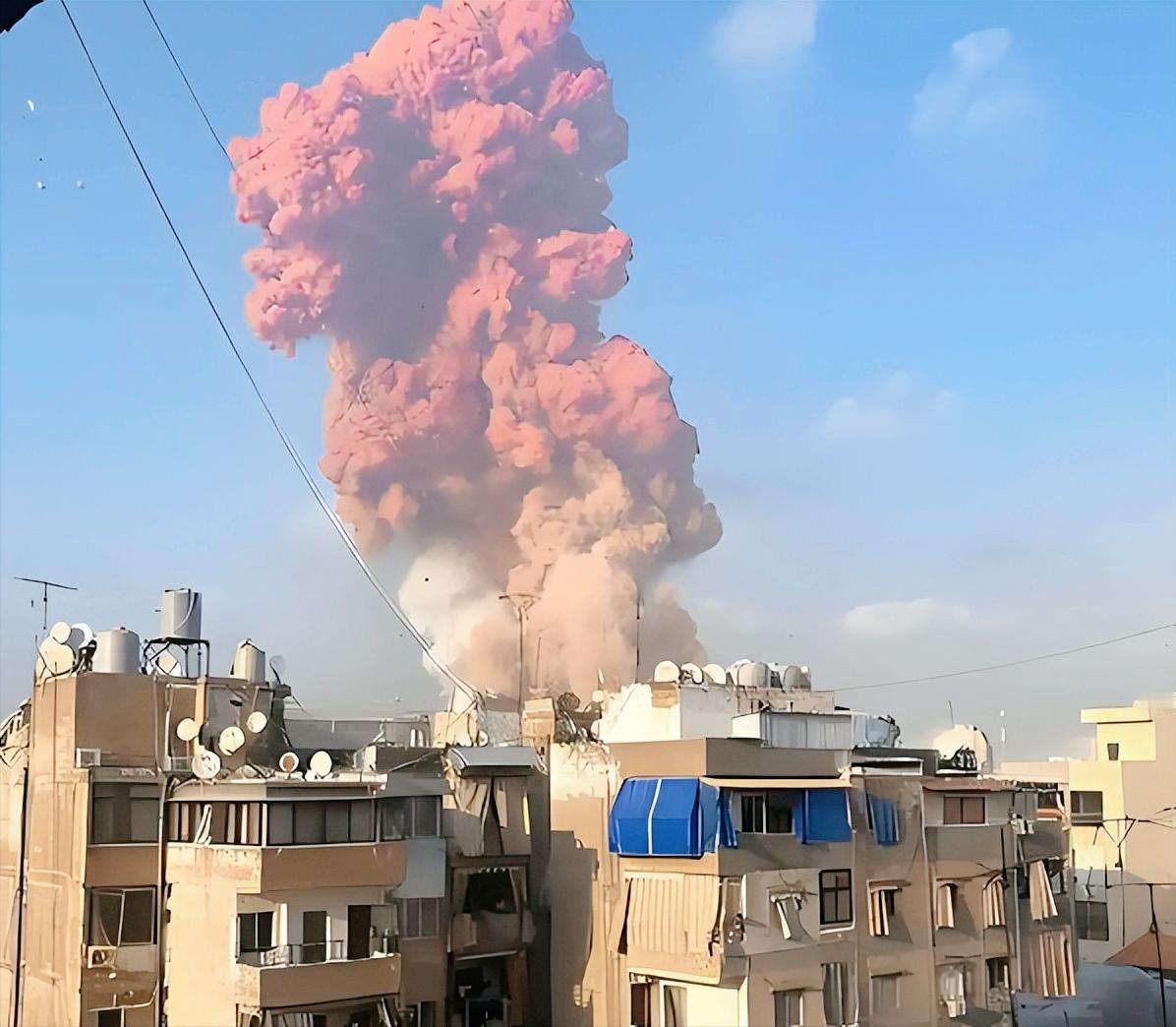 这又是谁干的？谁也没想到美伊前脚刚宣布停火，后脚波斯湾就炸了锅，伊朗的锡里岛发生