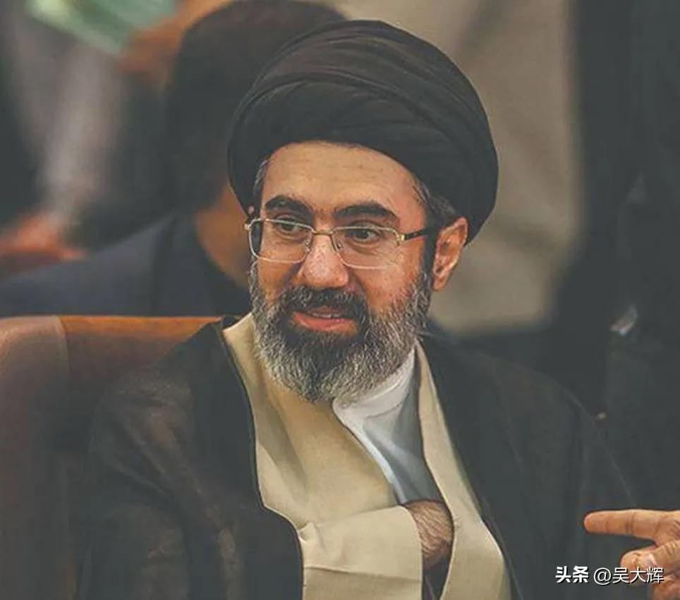 伊朗又有了“主心骨”
 
伊朗国际电视台消息称，伊朗专家委员会已正式选举原最高领