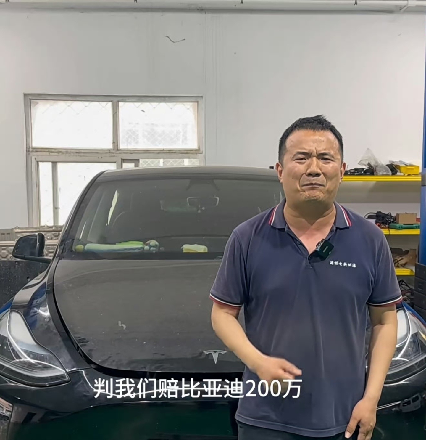 中年憋屈的山根横纹，法令纹割鼻翼，怎么也要破财了。 