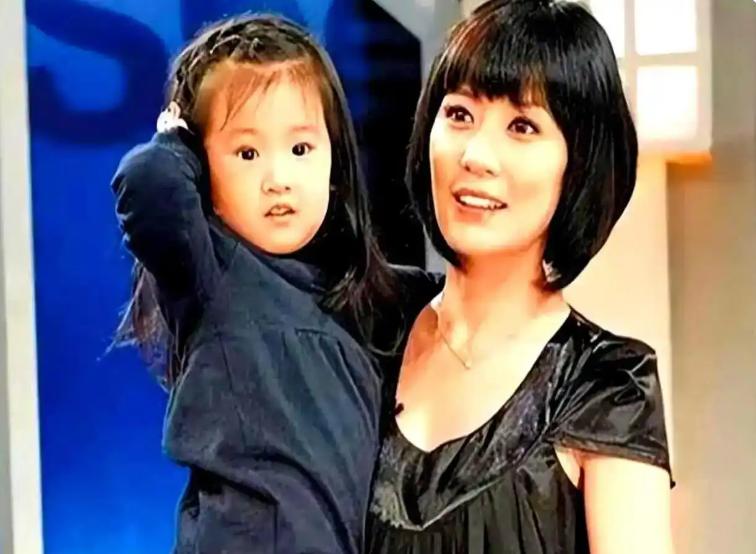 50亿资产面前，现任妻子提笔签下一个字：不。在肝癌晚期的孙志浩，将50亿资产中的