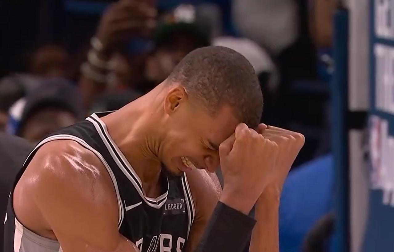 马刺4-3雷霆，文班亚马哭了！
NBA西部决赛的终极悬念，在抢七大战彻底尘埃落定