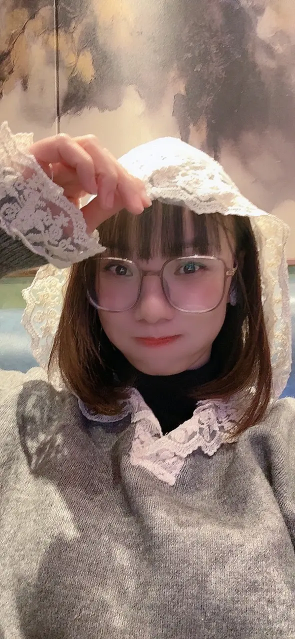 这个世界我们只来一次，该吃就吃，该喝就喝，别省，别忍，别等，好好挣钱...