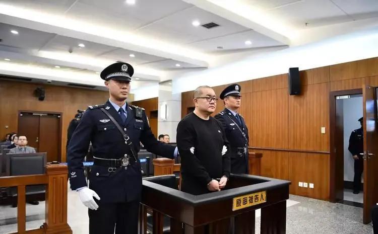 死刑已执行，关系网全塌，他怎么活到2019年？
孙小果2020年2月20日被枪决