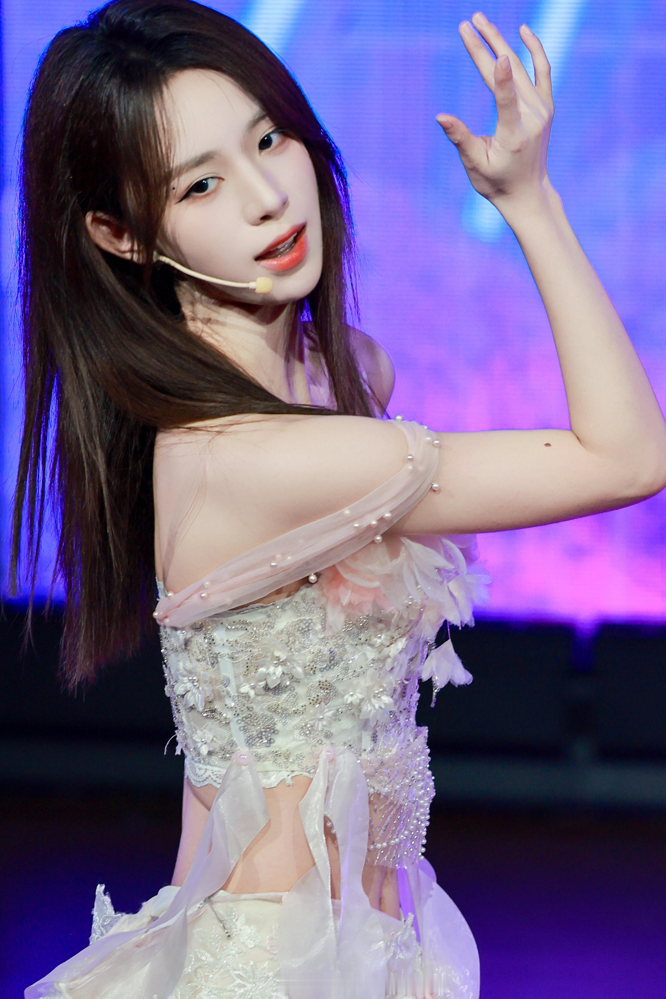 龚晨美 ​​​