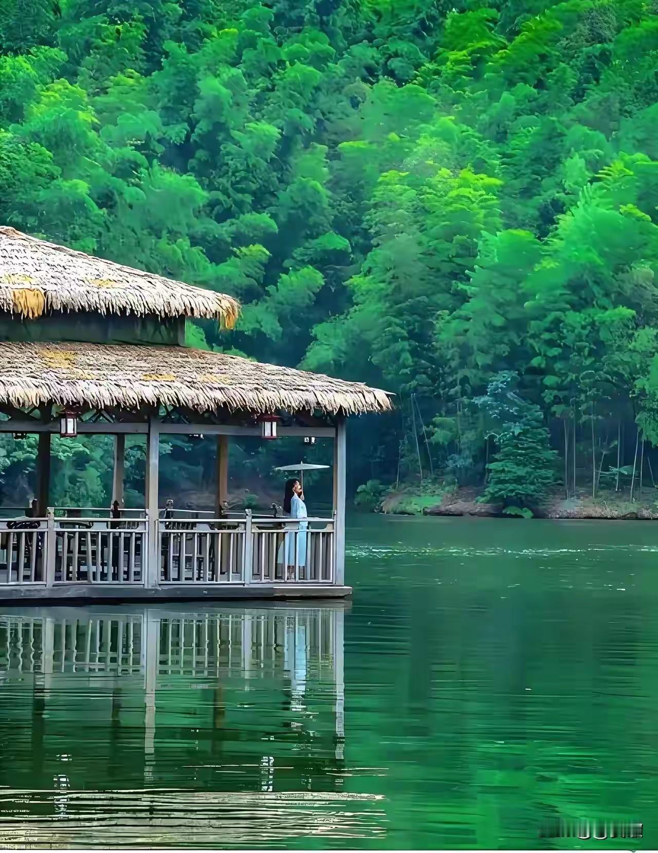 上联:岭径松梅耐岁寒
下联:溪亭竹菊知日暖
横批:高风亮节