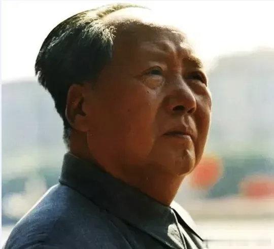 【伟人最深的牵挂：绝不能让烈士的鲜血白流】     晚年的伟人，曾留下一句振聋发