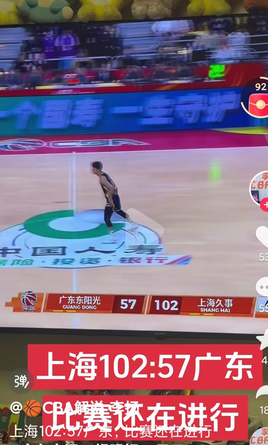 本赛季的上海男篮真的是让人眼前一亮啊，本赛季真的是兵强马壮啊，真的是夺冠的好机会