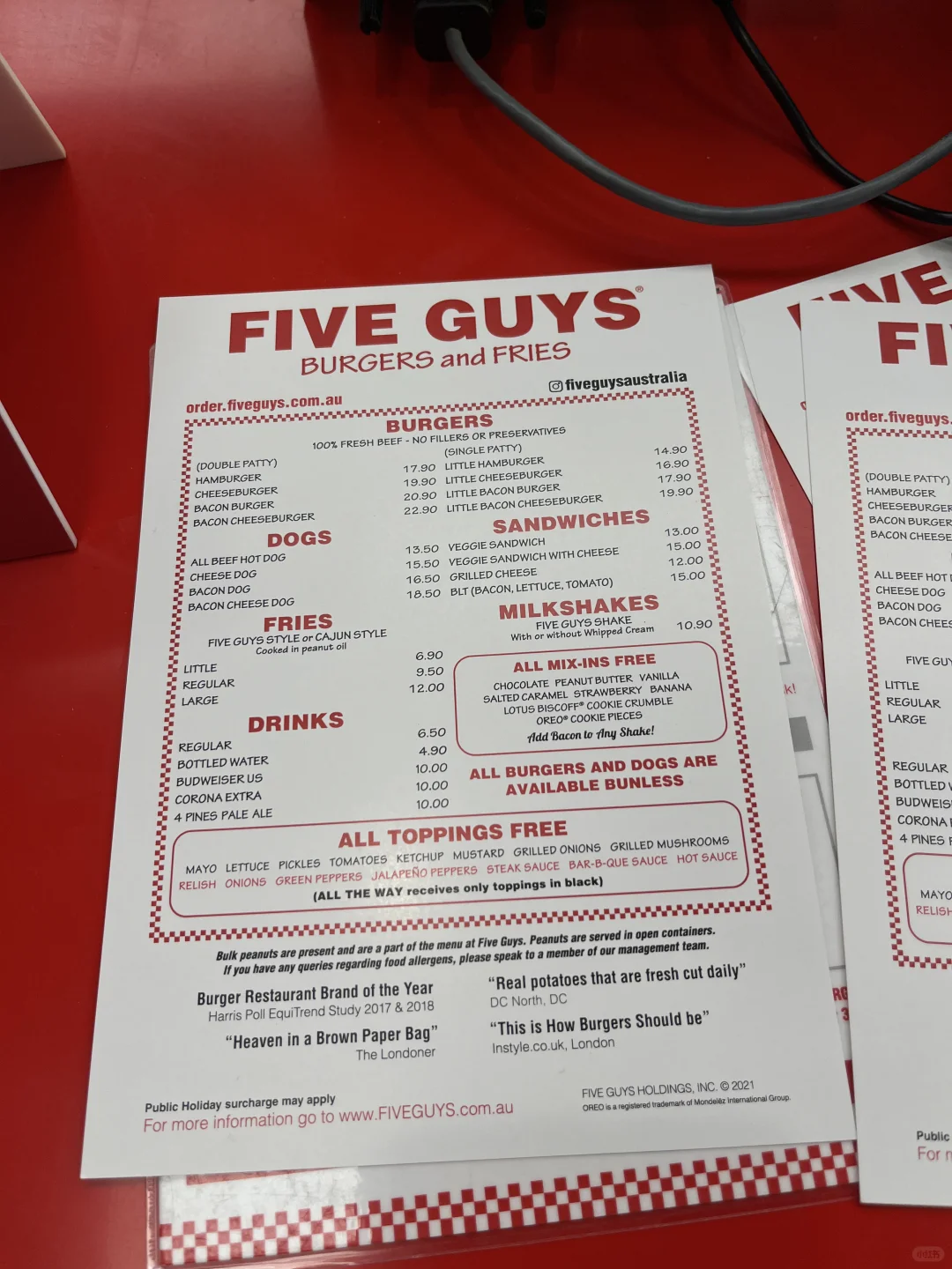 到底是谁在吃五个男的啊❓