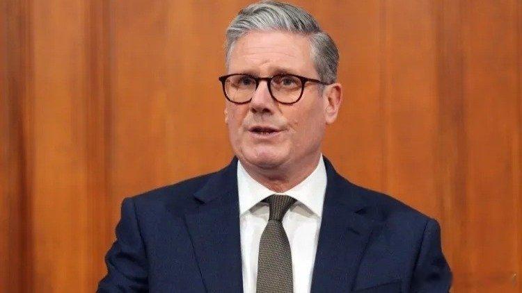 凤凰新闻【斯塔默：过去8年英国首相未访华错失良机】当地时间2月2日，英国首相斯塔