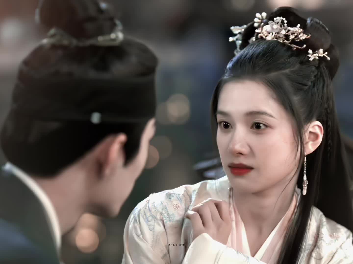 狂啃香老板的脸颊肉…怎么会这么萌啊啊🥰