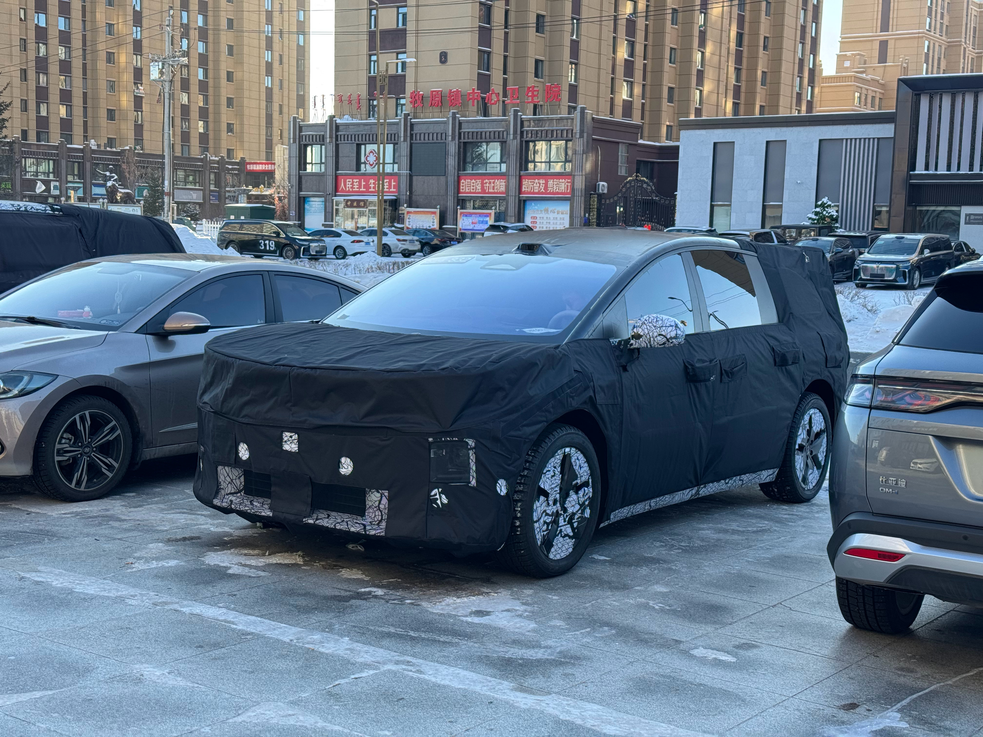 这是谁家的车真的好难猜啊佑酱和她的小汽车 牙克石