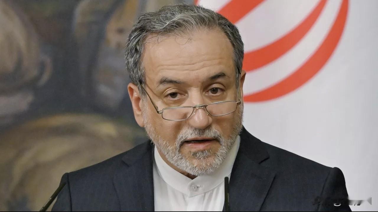 俄新社消息，当地时间2月8日，伊朗外交部长阿拉格齐发表表态，伊朗坚定捍卫本国进行