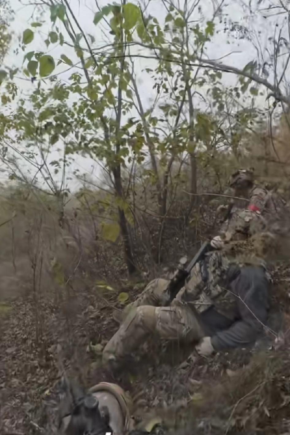 玩军推最怕的就是无人机，不知道是不是自己人的，不跑下一个轰炸点就落在头上了
战场