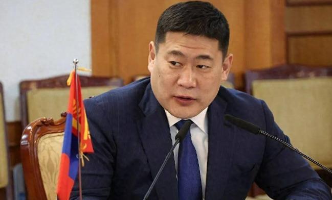 一位蒙古国网友在网上发出了这样一句话：“当初蒙古为何要脱离中国独立出来？独立的意
