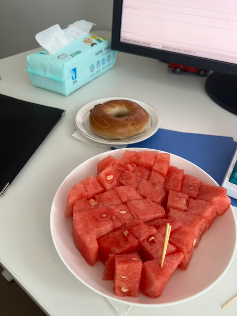 老汉家，喜欢有奶油味的和甜的，我是蚂蚁，， 