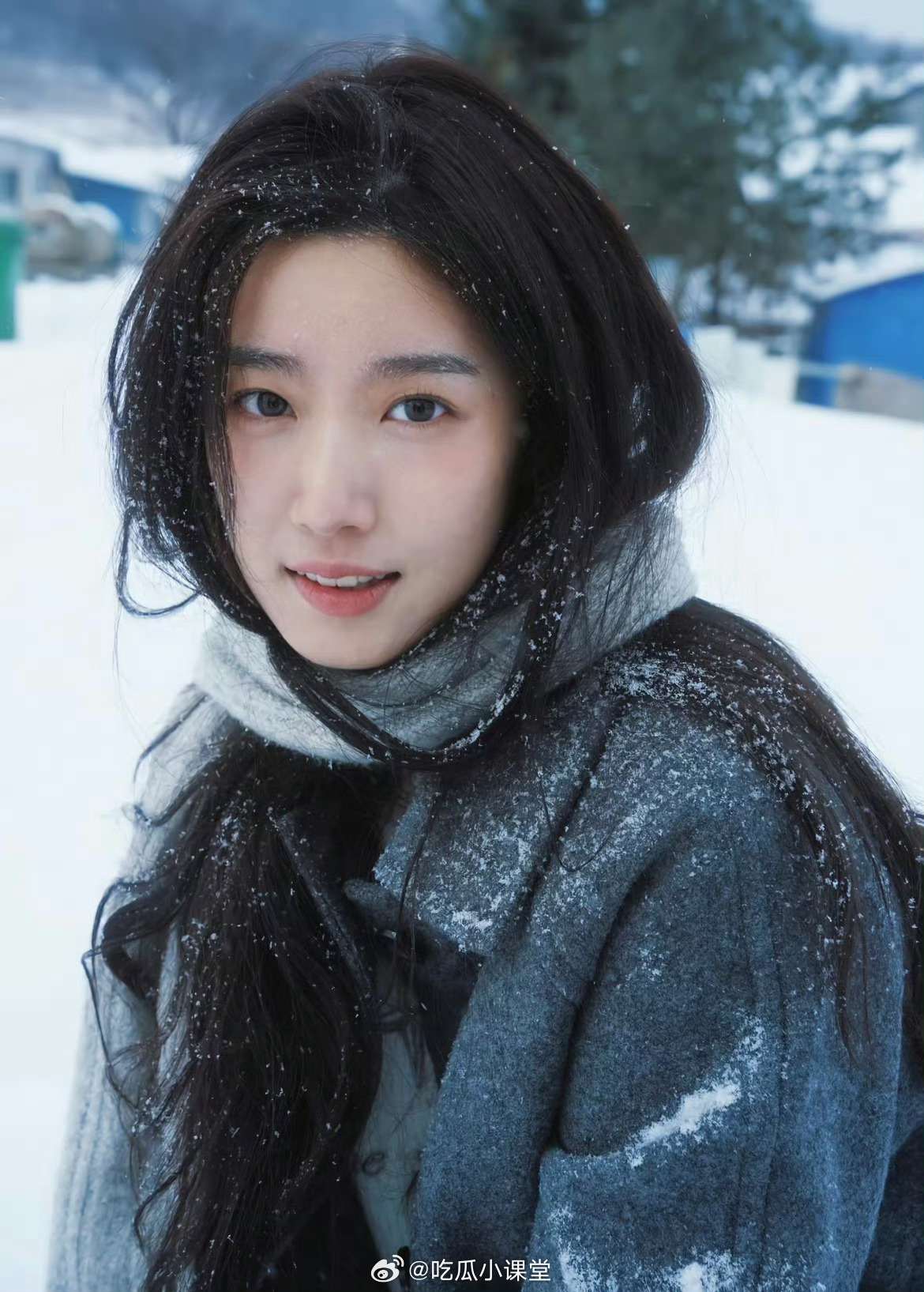 卢昱晓疑似找代拍找代拍也能被黑啊？出去玩谁不想拍个美美照片啊，这很正常吧？ 