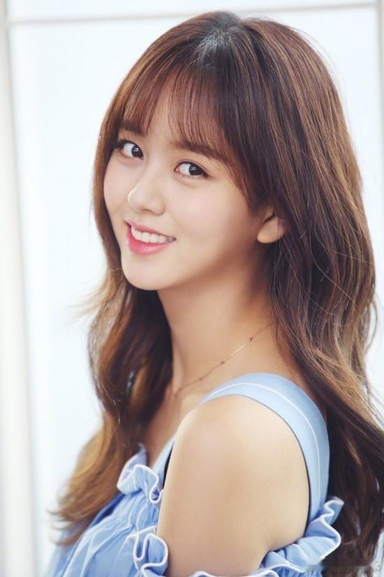 【宋江有望与金所炫出演新剧《白色丑闻》，两人将上演契约恋爱！】2月24日，宋江所